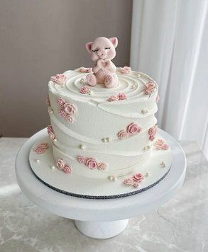 Торт на день народження дівчинці &laquo;Котик і Квіточки&raquo; 266 фото